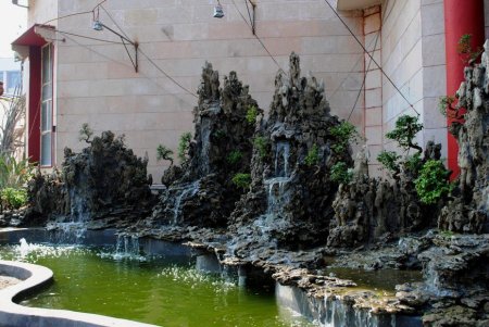 526122_424060037604677_1143398740_n