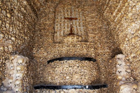 Capela-dos-Ossos